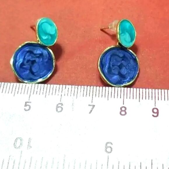 Elegant two tone earrings - Picture 2 of 8